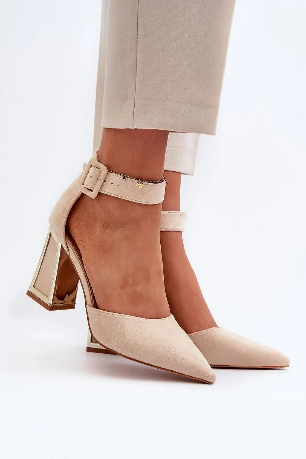 Block heel pumps Step in style