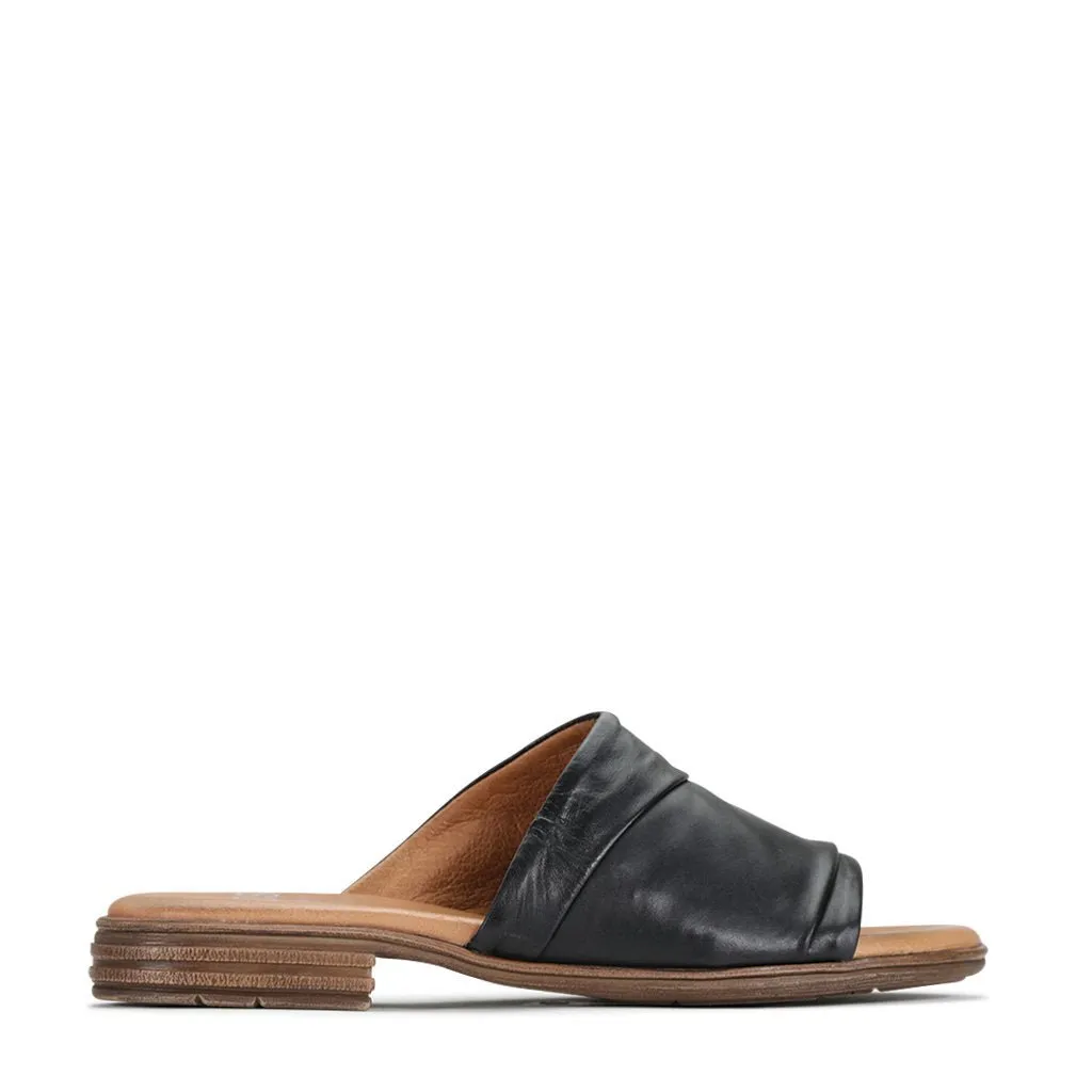 ILO LEATHER  SLIDE SANDALS