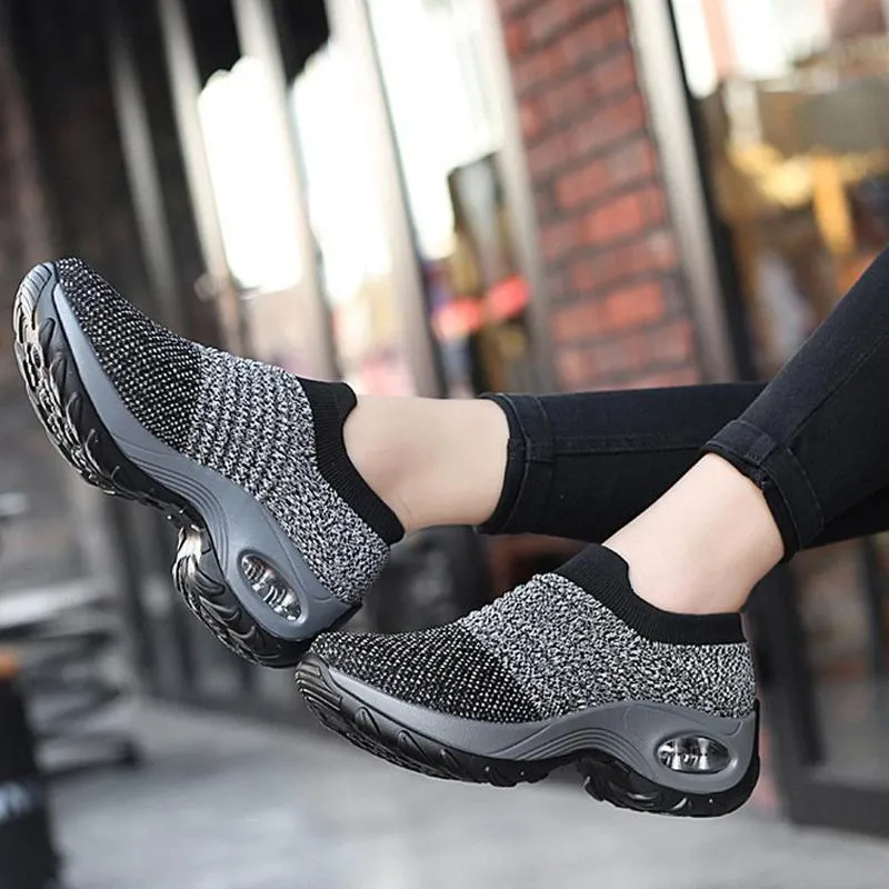 Ladies‘s Breathable Air Cushion Outdoor Shoes