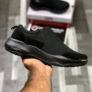 Skecherrs Archfitt Good-Year Slip-In "Black"