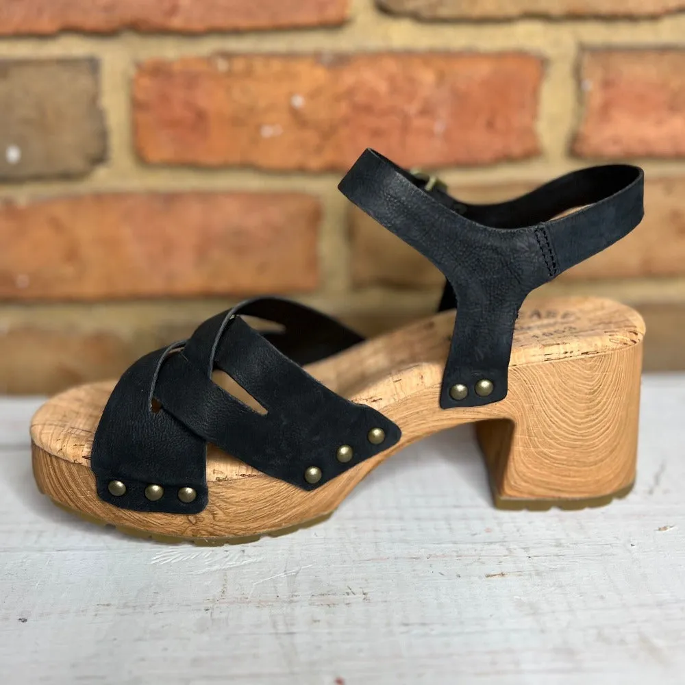 Tia Sandal - Black