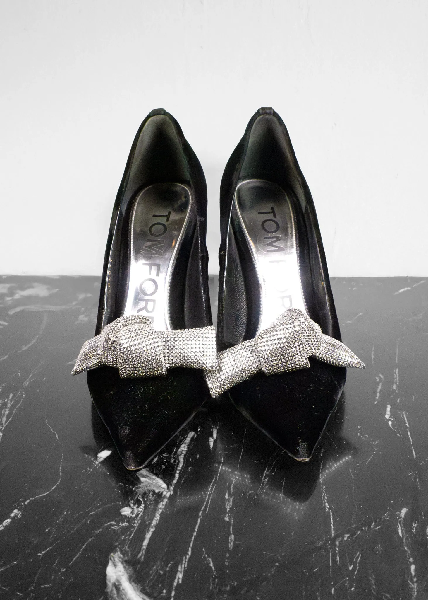 Tom Ford Crystal Bow Pump