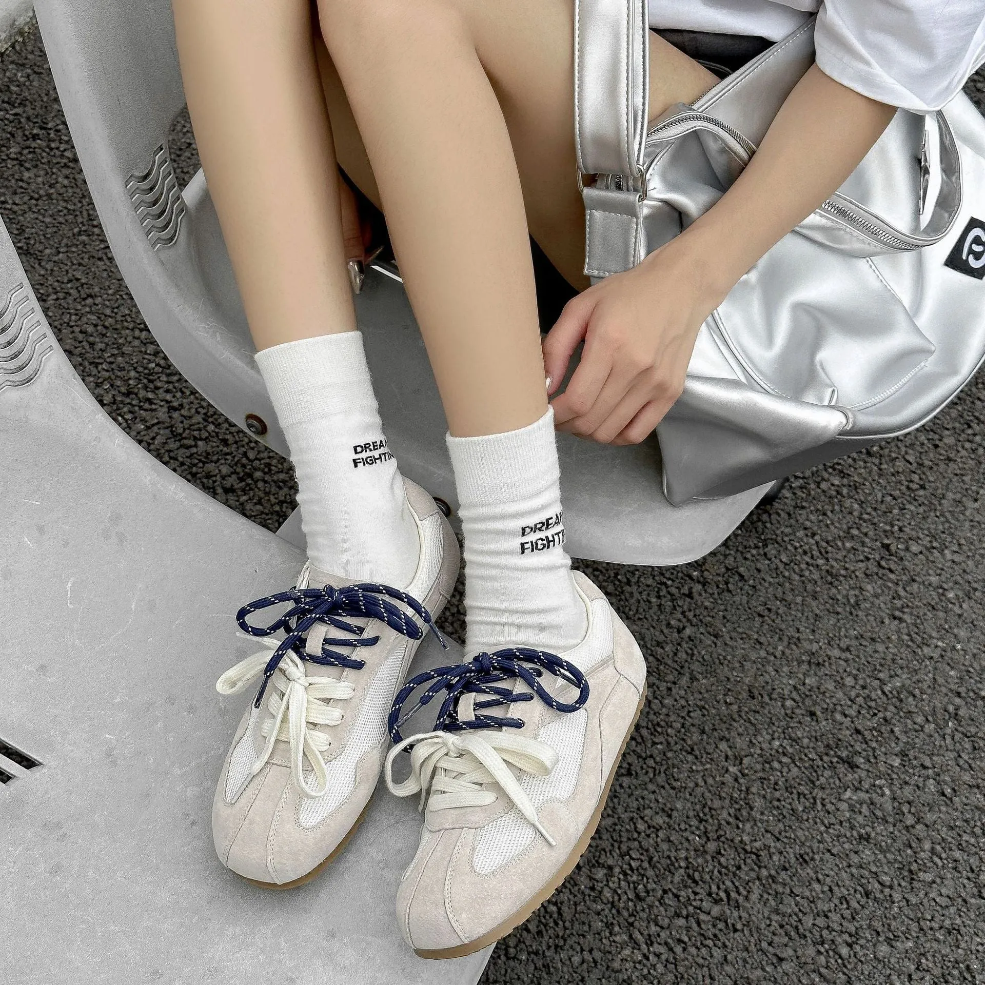 Women's Fashionable Sneakers Flat Mesh Breathable